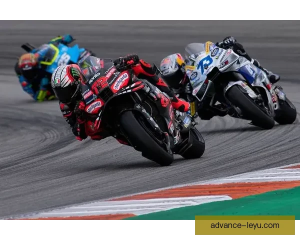 法尔克夺冠揭幕赛精彩瞬间摩托GP赛季全面回顾